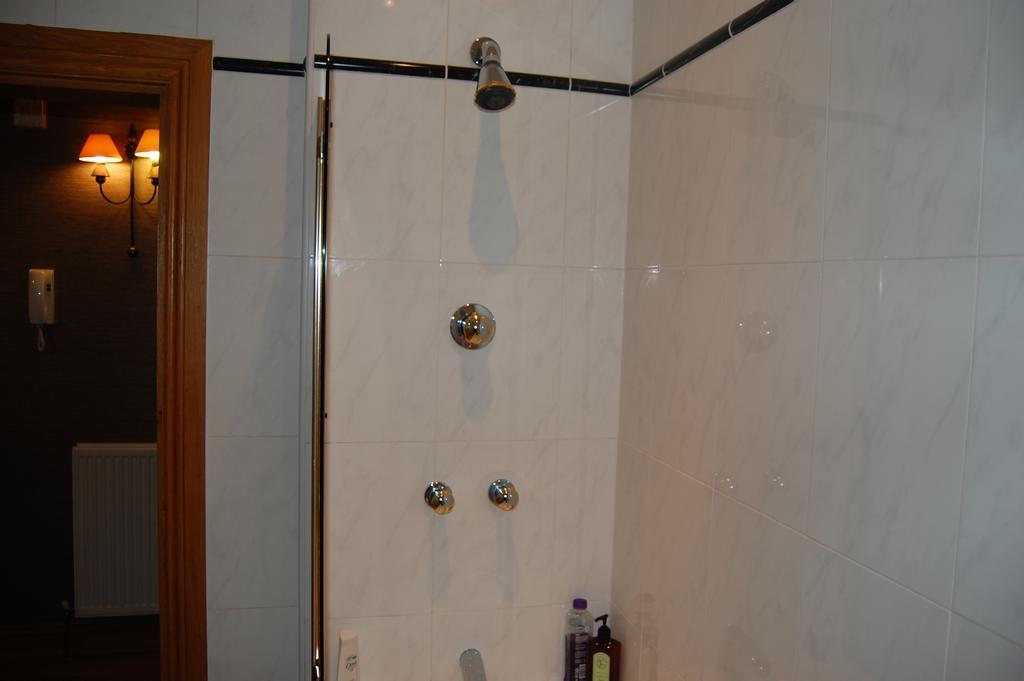 Lomond Castle Apartment Balloch Δωμάτιο φωτογραφία